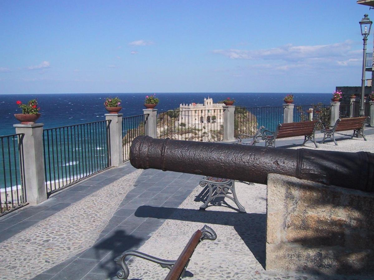 Casa Calieri Hotell Tropea Exteriör bild